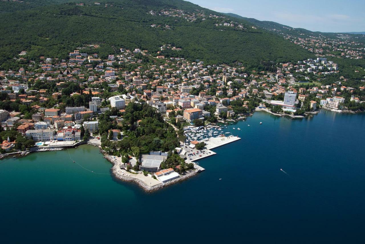 Apartment Villa Maria 10 With Swimming Pool Opatija Exterior photo